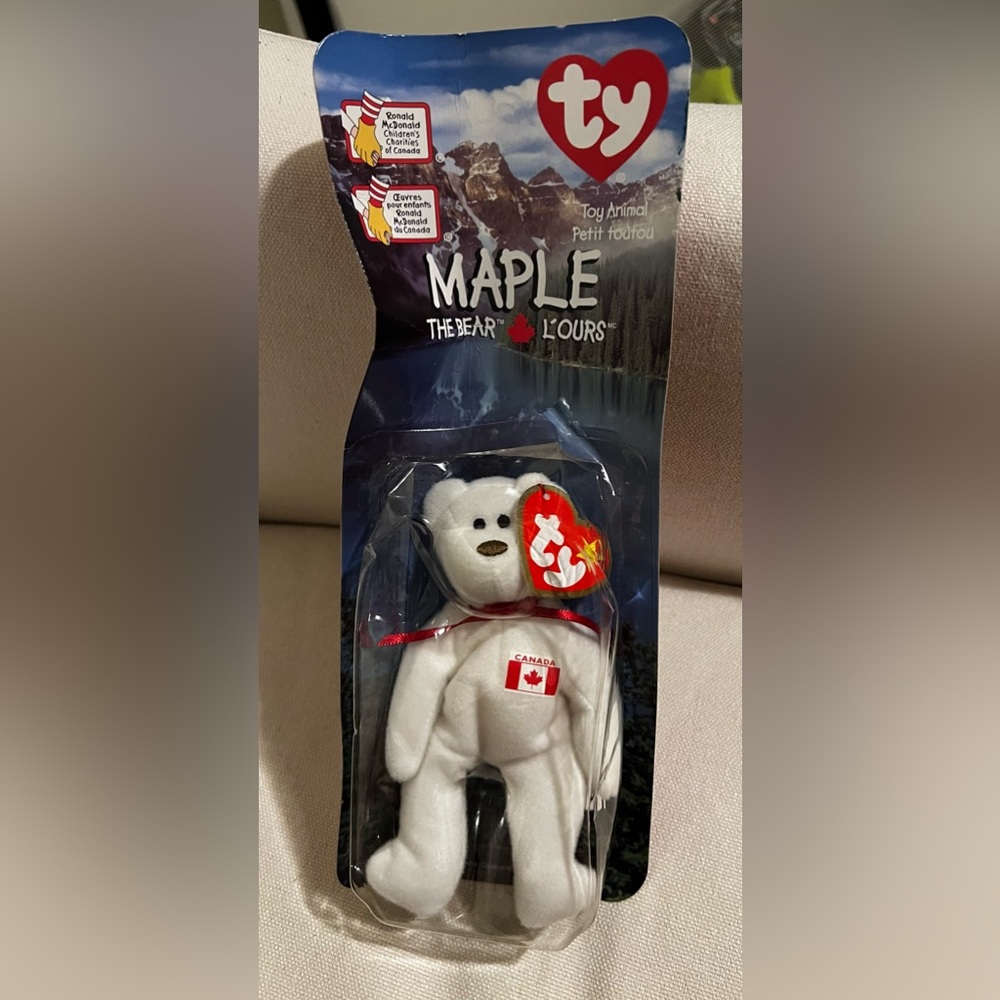 Ty Maple the Bear Canada McDonald’s International Bears In Original Package 1999